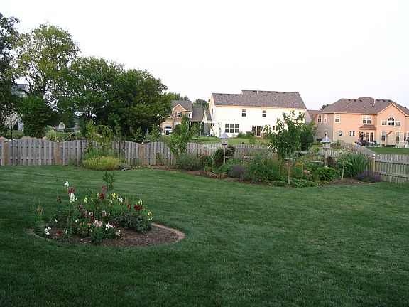 Beautiful flower beds, meticulously maintained