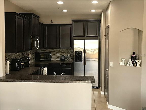 4th image of 2217 Betsy Ross Ln