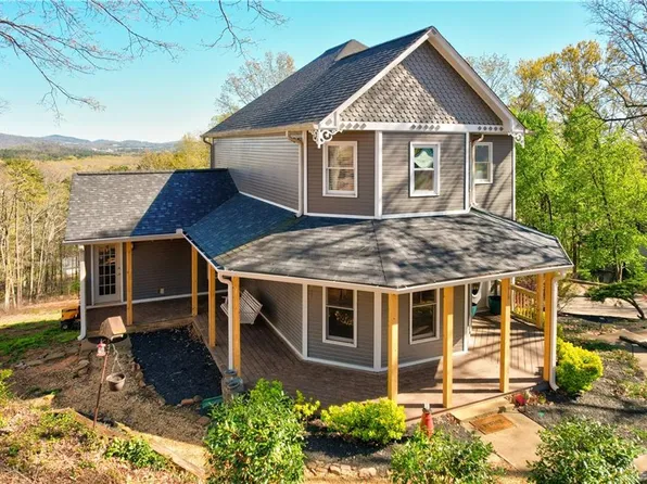 211 Amberidge Dr NW, Cartersville, GA 30121