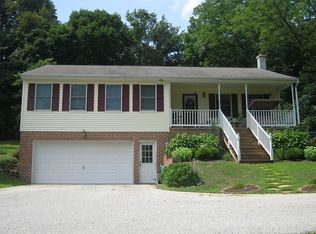 41 Hillside Ter, Glen Rock, PA 17327