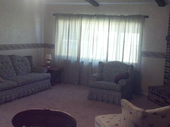 2nd image of 610 Meadowvale Dr