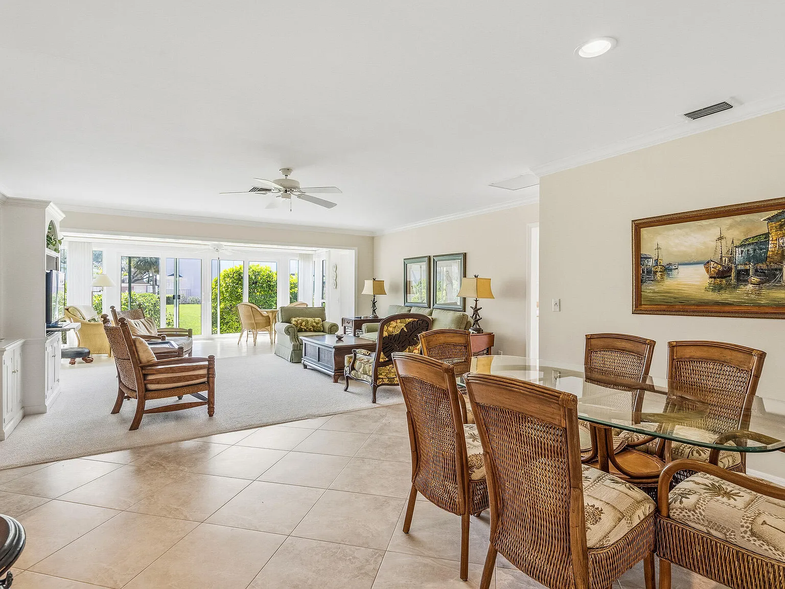 2 bed, 2.0 bath, 2100 sqft, $10,000 — Photo 4