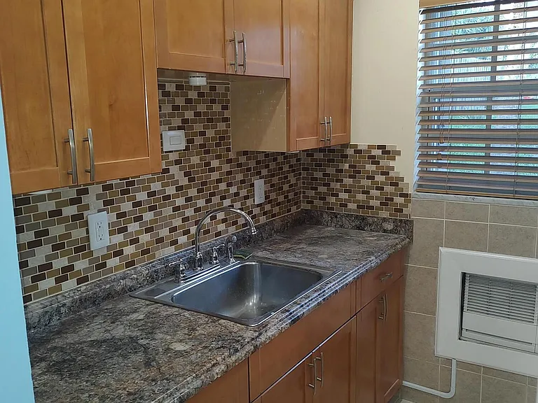 3240 NE 16th St #7 — Photo 7
