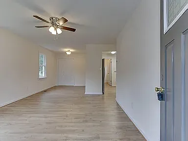 3 bed, 1119 sqft, $2,100 — Photo 3