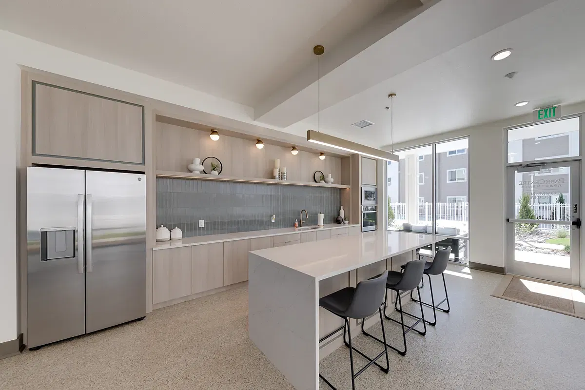 Park Centre Apartments — Photo 4