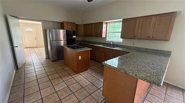 3212 Danneel St — Photo 9