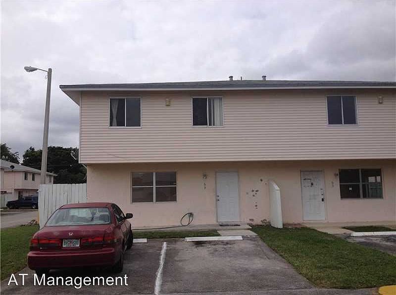 1st image of 63 NE 12th Ave #63