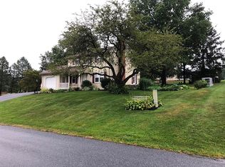 1491 Jerry Ln, Manheim, PA