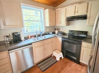 8 Salem Trl, Narragansett, RI 02882