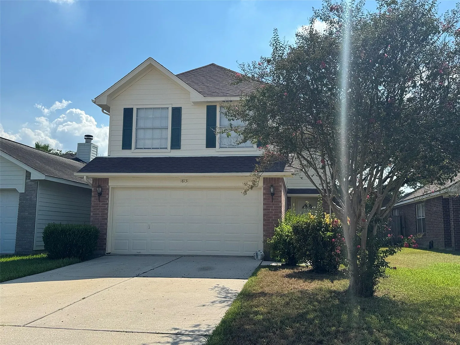 4 bed, 2.5 bath, 1642 sqft, $1,950 — Photo 1