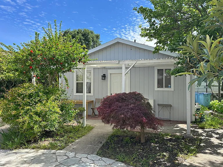 2338 Dwight Way #B — Photo 2