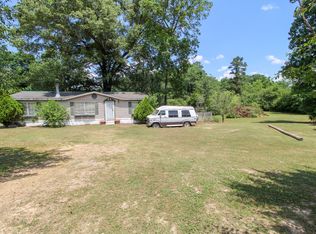 362 Lyons Bridge Rd SW, Lindale, GA 30147