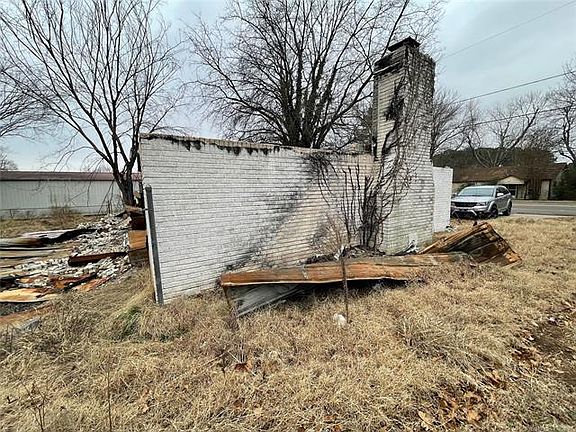 2nd image of 503 N Thornton St