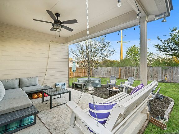 2nd image of 505 SAN JACINTO DR