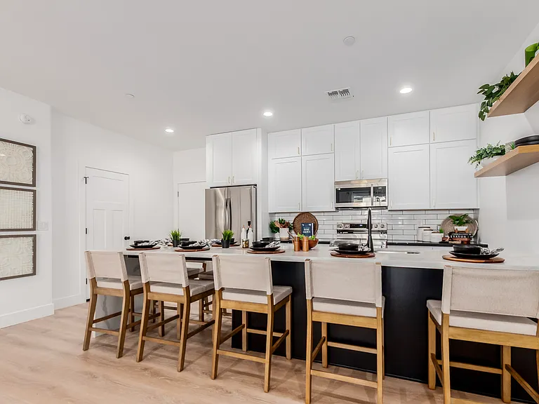 Sonoran Townhomes — Photo 11