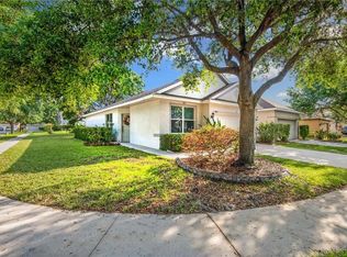 5816 Wrenwater Dr, Lithia, FL 33547