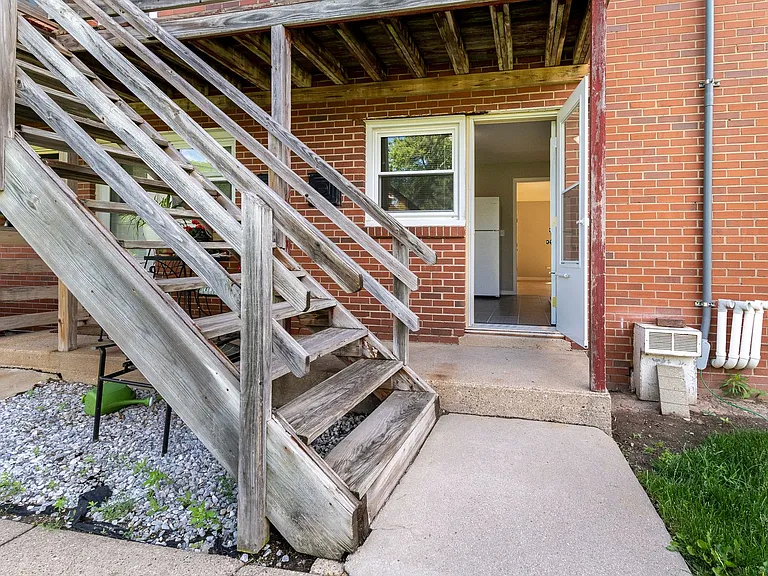 1218 S Midvale Blvd — Photo 40