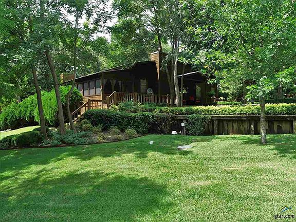 3rd image of 850 King Thomas Dr