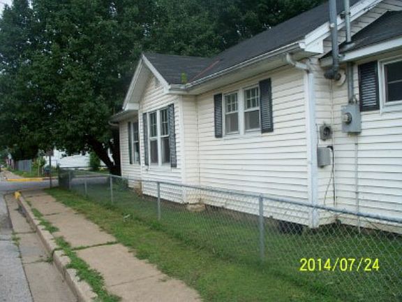 4th image of 520 Central Ave