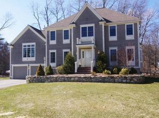 11 Sanford Rd, Chelmsford, MA 01824