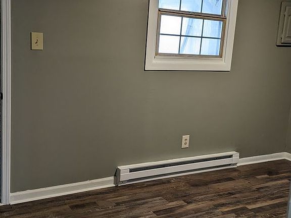 5th image of 805 N Washington St APT 4