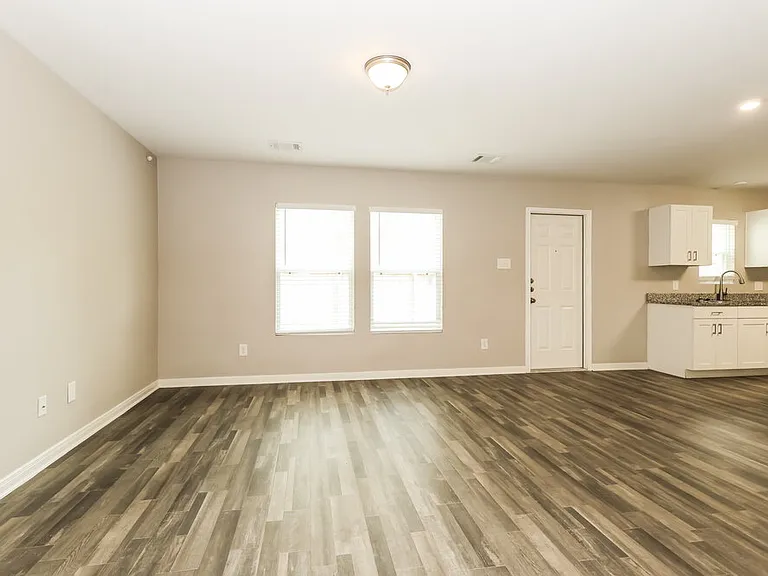 15653 Del Norte Dr — Photo 3