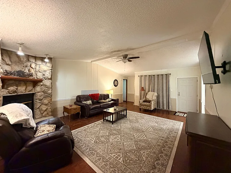 7810 W Lakeshore Dr — Photo 9