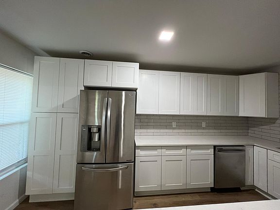 3rd image of 2605 Old Moss Rd