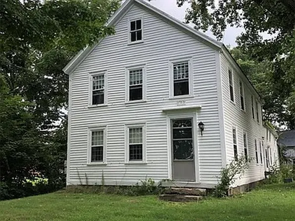 130 West St, Hadley, MA