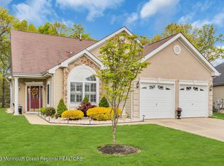 4 Congressional Rd, Jackson, NJ 08527