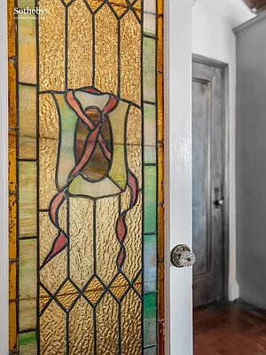 Sold by Sotheby's International Realty | media 7