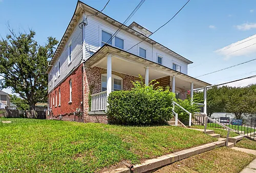 Floor plan B