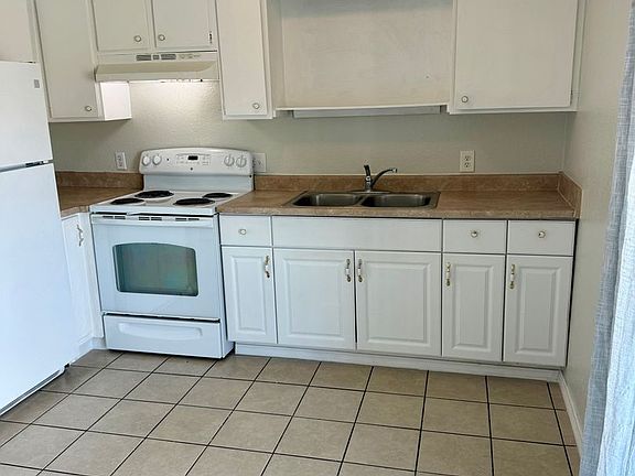 2nd image of 1403-1405 Roosevelt Ave #C
