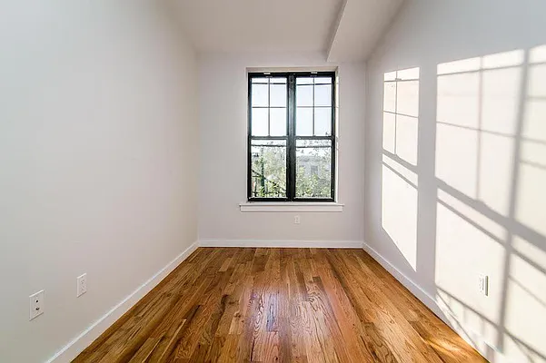 Rented by Nooklyn NYC LLC | media 59