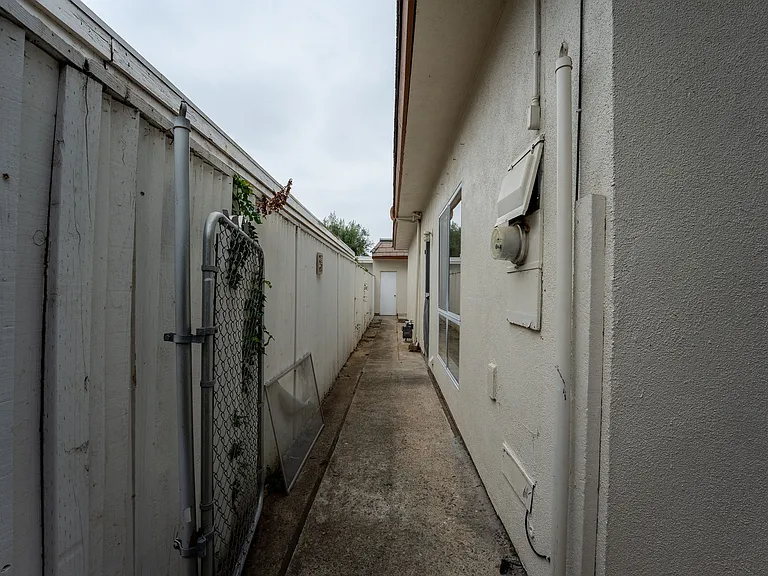 20 Norton St — Photo 27