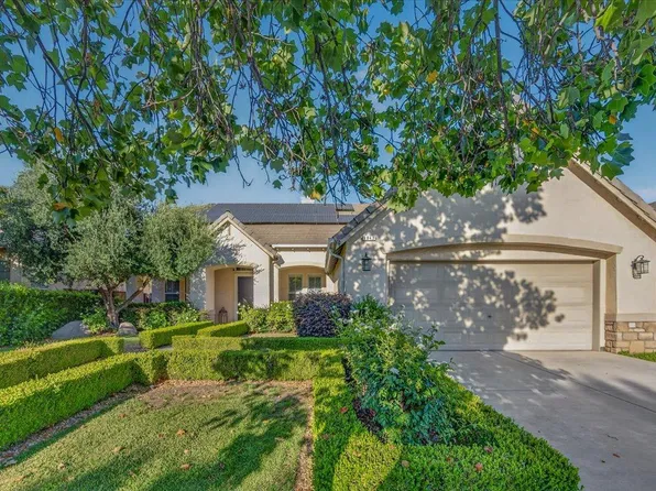 1943 N Douglas Ave, Clovis, CA 93619