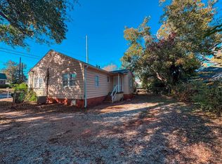 404 Crockett Rd, Palestine, TX 75801