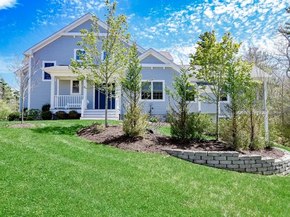 34 Split Rock Ln, Mattapoisett, MA 02739