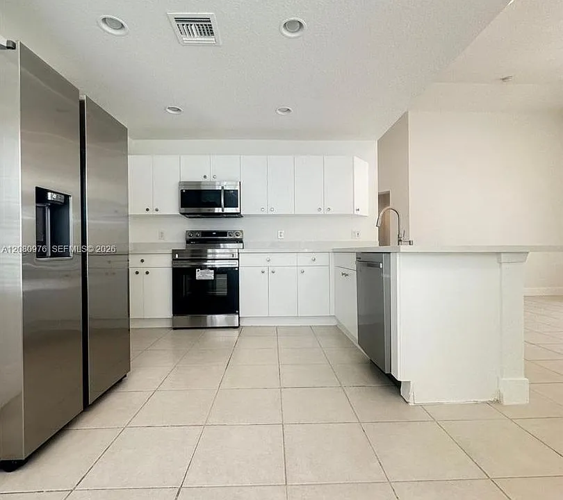 4180 Sea Mist Way