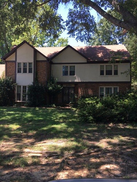 1st image of 2085 Thorncroft Dr