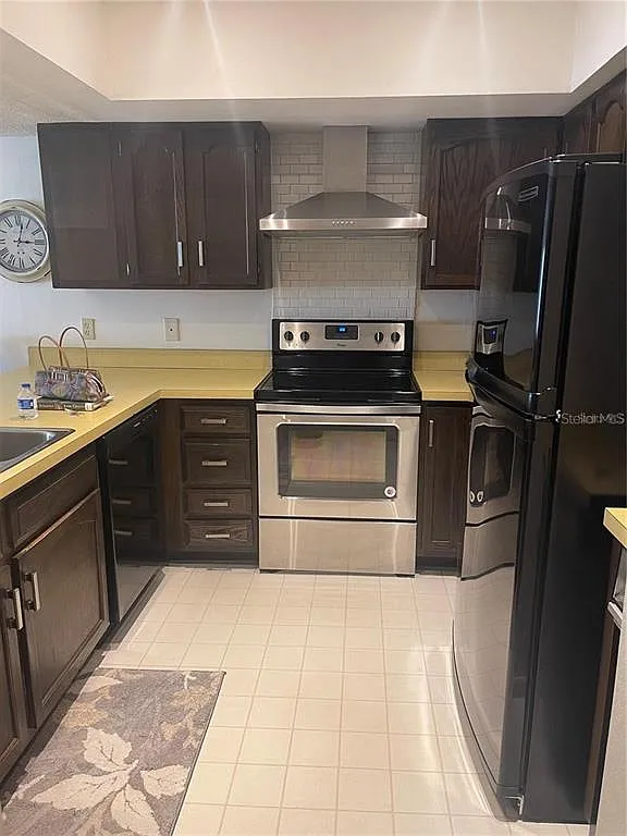 1 bed, 2.0 bath, 968 sqft, $2,100 — Photo 4