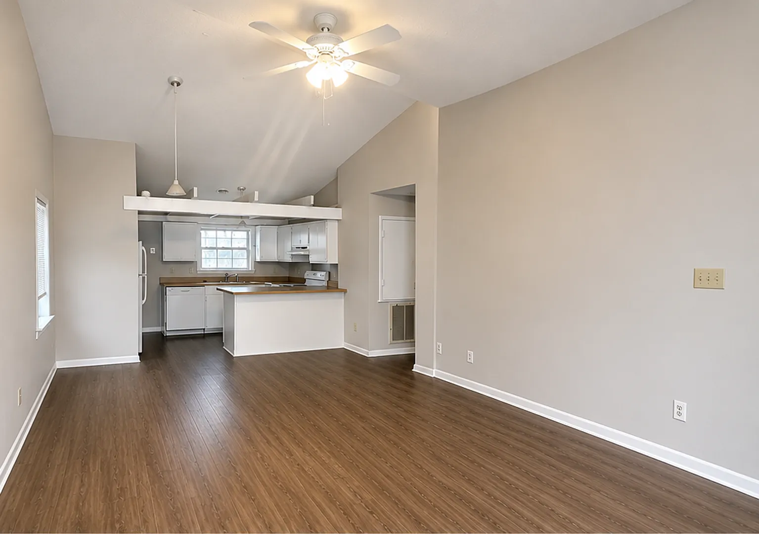 721 Varsity Drive — Photo 2