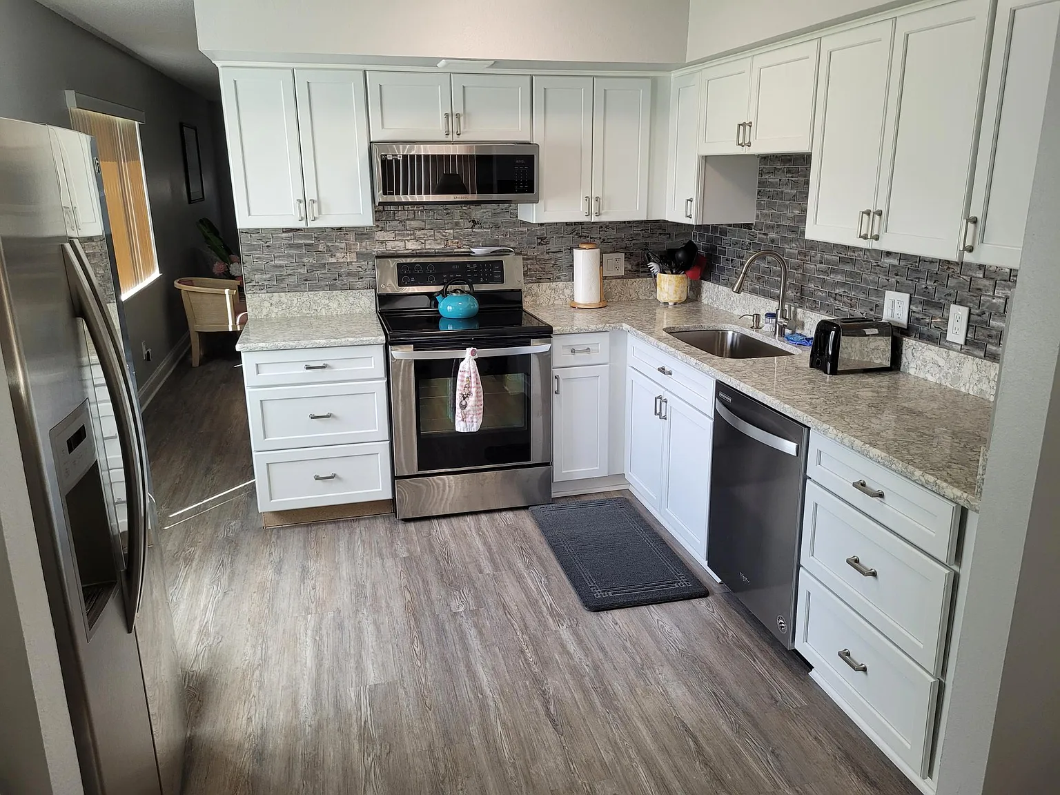 2 bed, 1100 sqft, $1,800 — Photo 3
