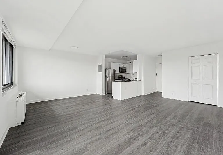 Ashlawn at Southern Towers — Photo 10