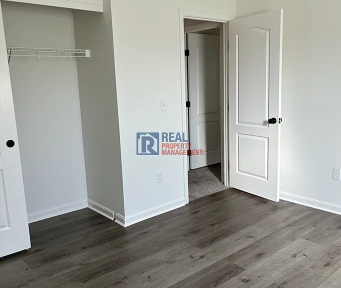1298 Woodstone Way — Photo 7