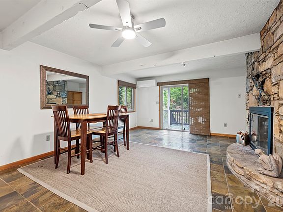3rd image of 1483 Old Fort Rd