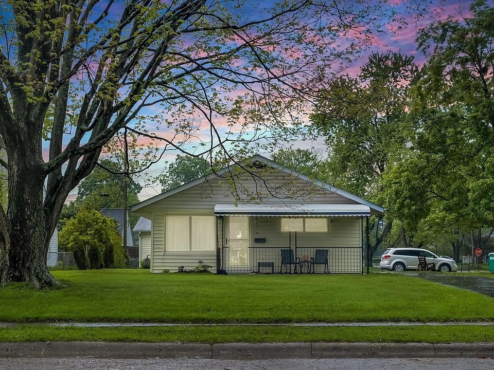 1st image of 3985 Ural Ave