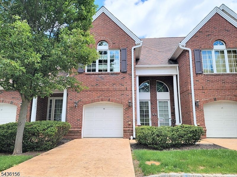 1st image of 40 Schmidt Cir