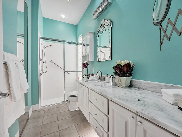 2697 James River Rd — Photo 20