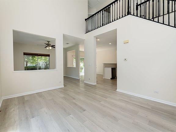 5th image of 311 Abington Woods Dr